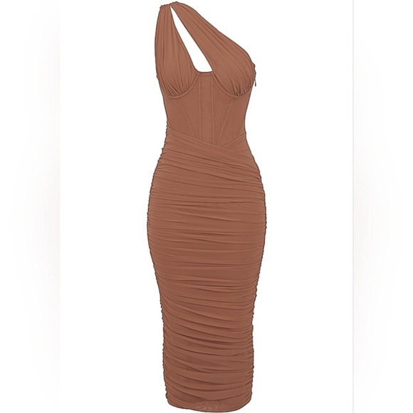 Valentina Asymmetric Cutout
One-Shoulder Midi Dress - Picture 3 of 4